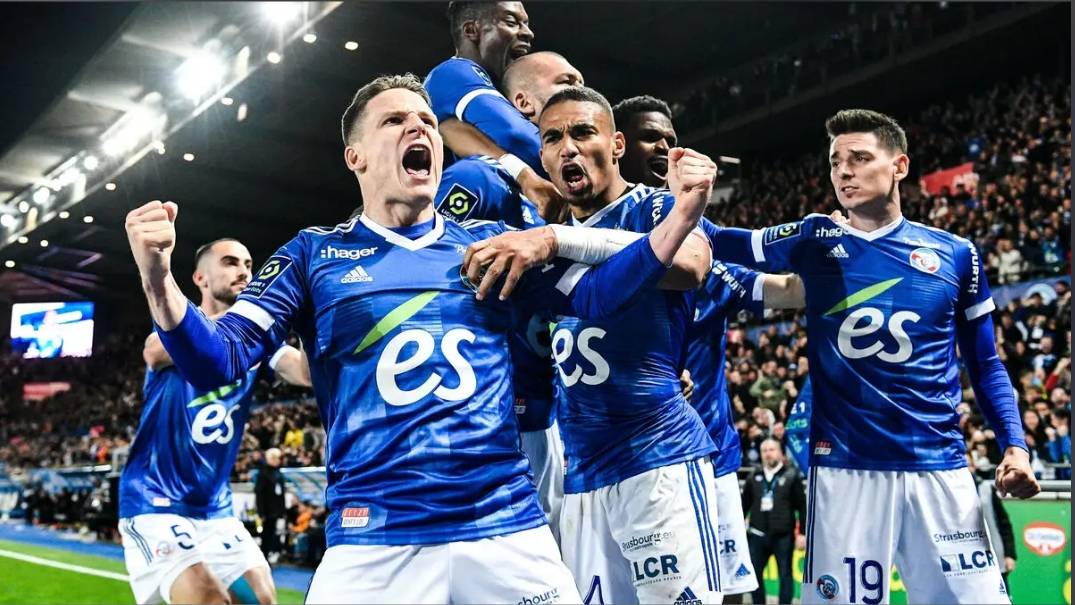 斯特拉斯堡队在法甲联赛中稳操胜券的简单介绍