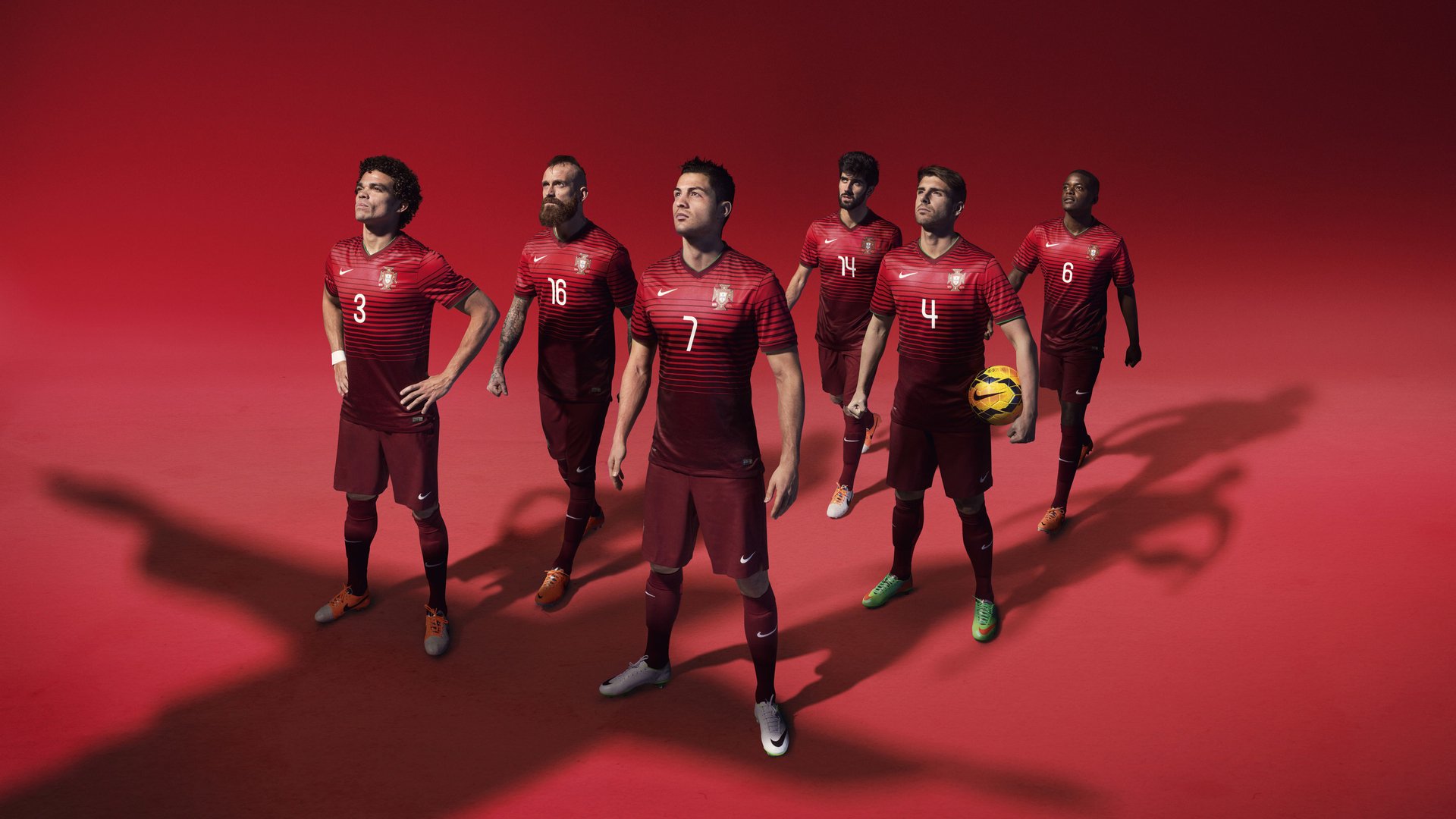 纳达尔回归赛场，爆冷首场状态亮眼，TES观众沸腾！